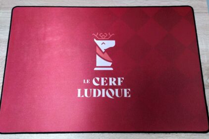 Tapis Cerf Ludique Rouge 60x40