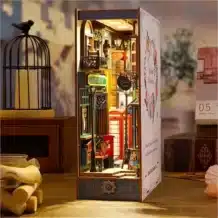 BookNook Ludistri - Ruelle (18,2 x 8,5 x 24,5 cm)